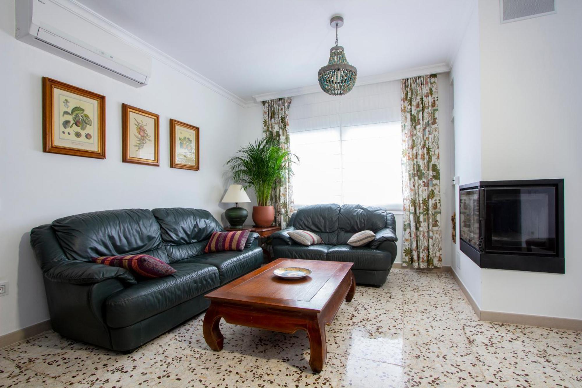 Newly Furnished Cozy House Next To The * Calafell