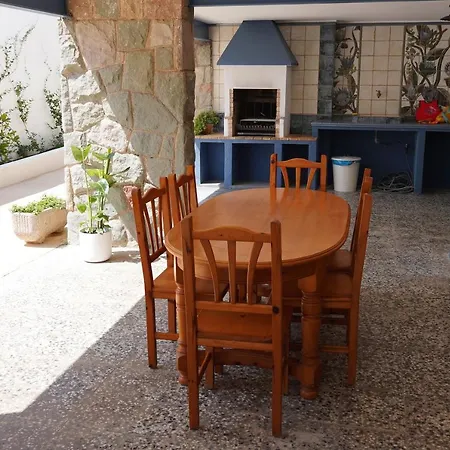 Newly Furnished Cozy House Next To The Beach Calafell Exterior foto