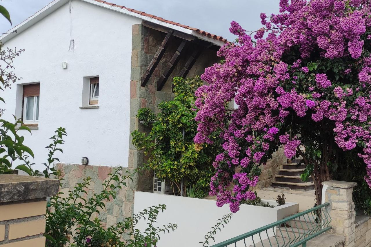 Newly Furnished Cozy House Next To The Holiday home Calafell